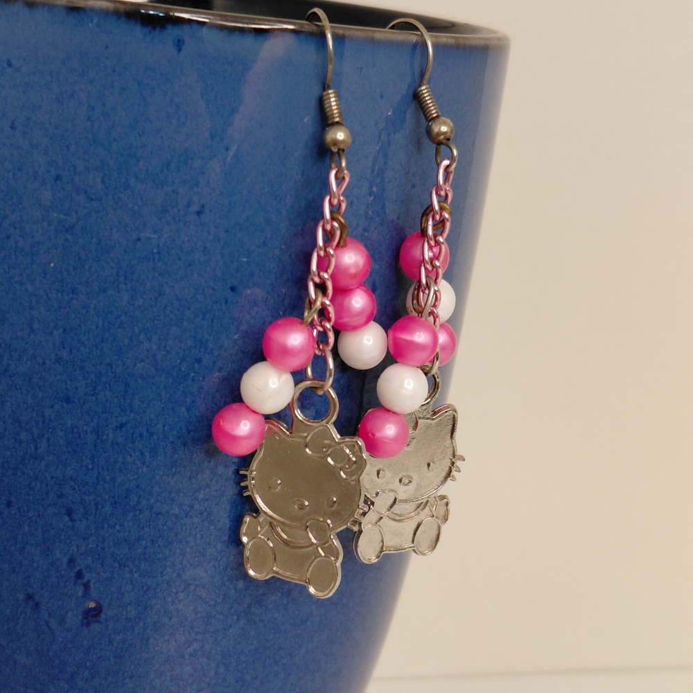 Hello Kitty Pink and White Bead Drop Earrings - Picture 6 of 7